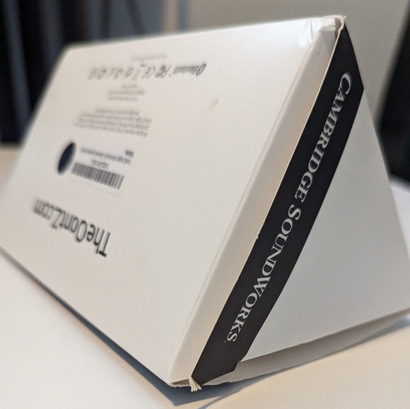 OontZ Angle 3 Triangle Speaker BRAND NEW - Picture 2 of 7